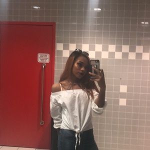 Meet your Posher, Kayla